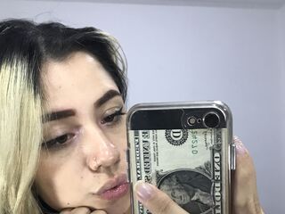 naked girl with webcam masturbating with dildo Katiraloven