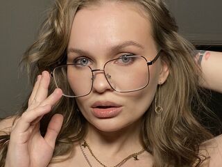 nude cam photo KattyWests