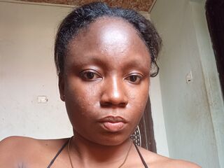 camwhore fingering shaved pussy KaylaGlow