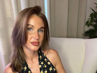 closeup webcam LanaSeam