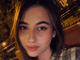 fingering camslut LeiaFrost