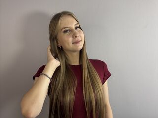 shaved pussy cam LeolaHunkins