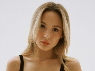 girl naked LeticiaTso