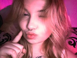 naked webcam girl LucileSharples