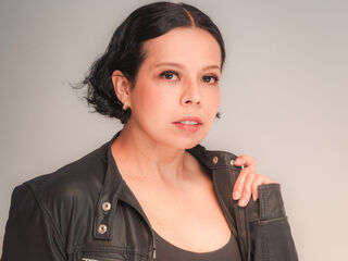 kinky cam video LunaaMorelli