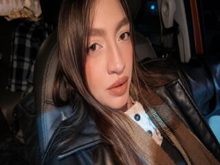 camslut masturbating MariaGrant