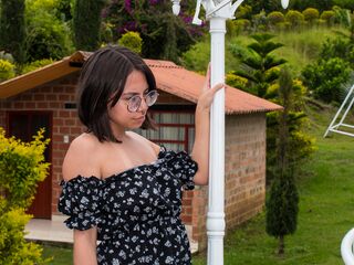 camgirl playing with vibrator MariaHunterr