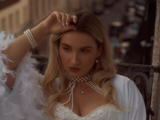 camgirl chatroom MarieWe
