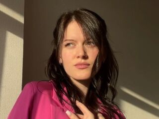 fingering girl webcam  MaudGuerrido