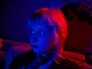 girl chat room MayLeaf