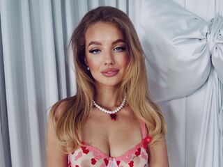 chat room webcam picture MayaGal