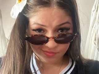girl webcam MiaCelezte
