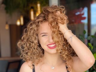 camslut topless MiaPolanska