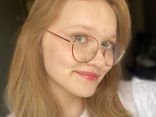 free livesex MicahCussins