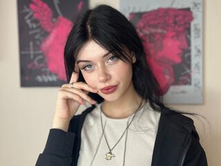 live webcam performer MildredFollin