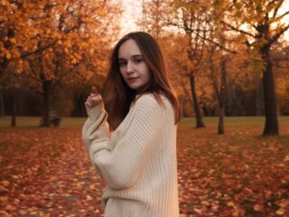 masturbating camgirl MillisaTravel