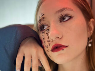 hot video chat MistyColacone