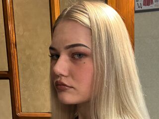 beautiful girlcam NicolynMoore