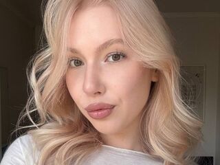 naked camgirl OpalDines