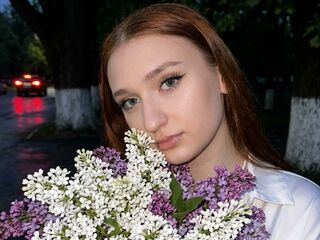 camgirl fingering shaved pussy PatsyPeckham