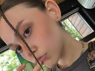 hot cam girl RebbecaKennemer
