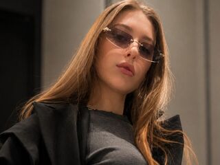cam girl showing pussy RosamondLaich