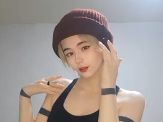 free chatroom RoxannCobio