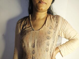free videochat RubbynaKhan