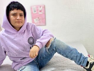 cam girl masturbating with vibrator SamLorens