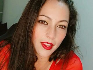 naughty camgirl masturbating with dildo ScarlettBarners