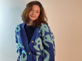 topless webcamgirl ShantaGonsalues