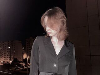 hot strip tease webcam ShirleenWiens