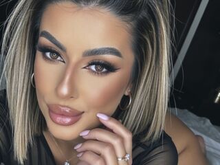 naked webcamgirl SinnaRay