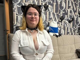 camgirl fingering pussy SofiaKlarck