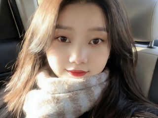 naughty cam girl fingering shaved pussy SummertimeYa