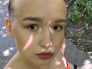 chat room live webcam SusannahBuffalo