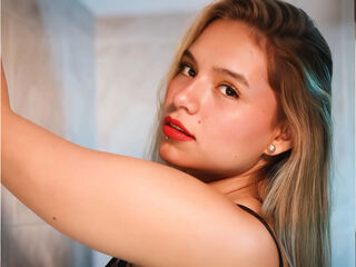 camwhore masturbating with vibrator SusieJohns