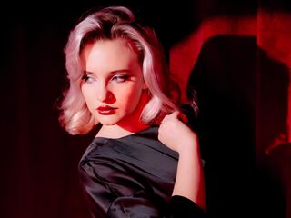 cam strip tease TawnaHnot