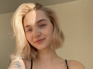 cam girl masturbating with sextoy TayteHessel