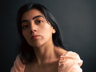 webcam strip tease show TessaBisou