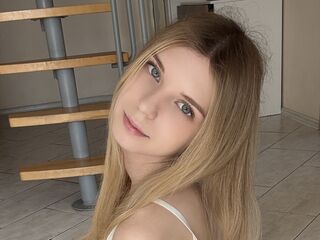 girl nude ThoraBeskom