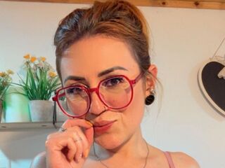 camgirl showing pussy VictoriaFalon