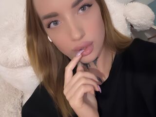 masturbating webcamgirl VillaretMarquise