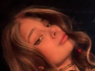 kinky webcam model ViolaKerelina