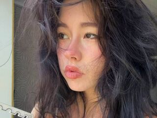 camwhore masturbating with dildo YolondaGarand