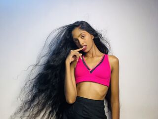 camwhore fingering pussy ZaraElina